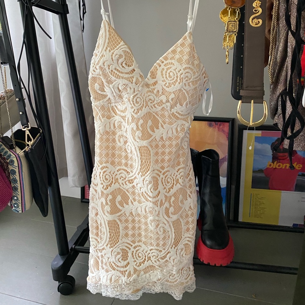 Party dress!! Lace mini dress